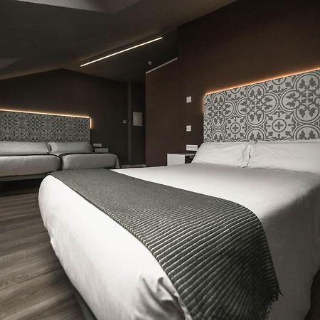 Rener Hotel Los Campones 기욘 외부 사진