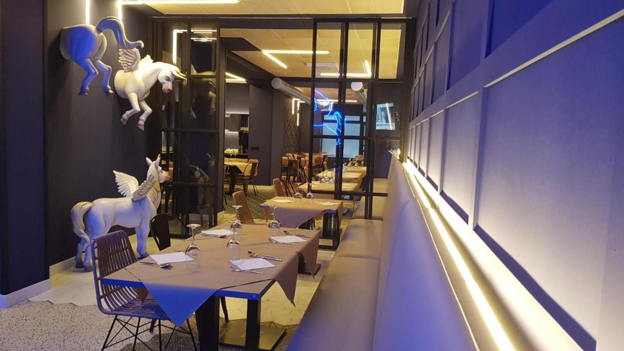 Rener Hotel Los Campones 기욘 외부 사진