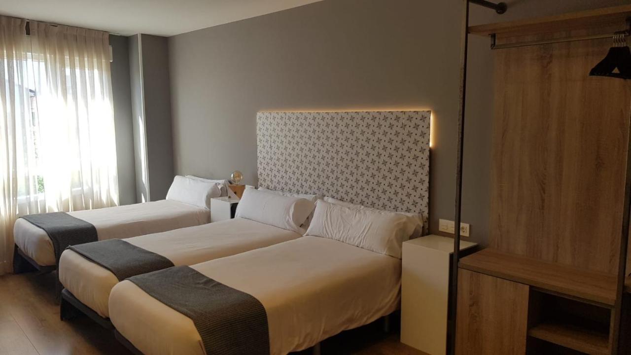 Rener Hotel Los Campones 기욘 외부 사진