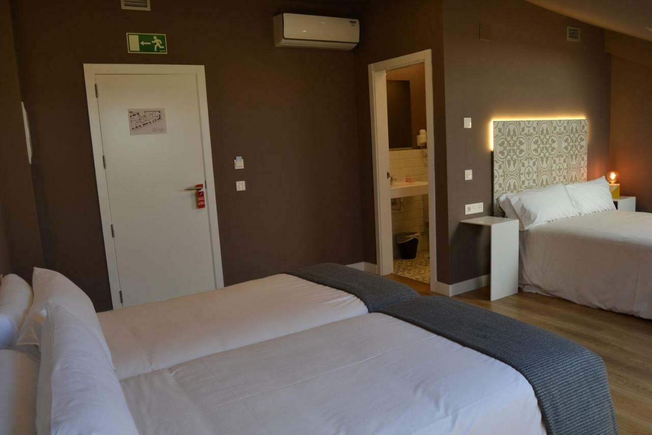 Rener Hotel Los Campones 기욘 외부 사진